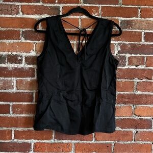 Everlane The Satin V-Neck Top, sleeveless, black size M